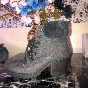 Cliff white mountain boots size 8.5